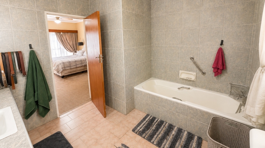 4 Bedroom Property for Sale in Potchefstroom North West